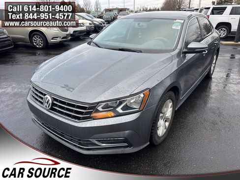 Used 2017 Volkswagen Passat 1.8T S image 2