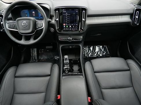 Used 2026 Volvo XC40 B5 Plus AWD/4WD image 13