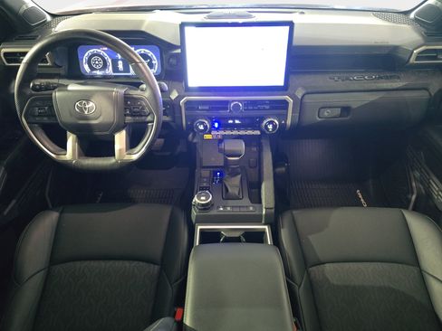 Used 2024 Toyota Tacoma Limited w/ Limited Package (LT) AWD/4WD image 10