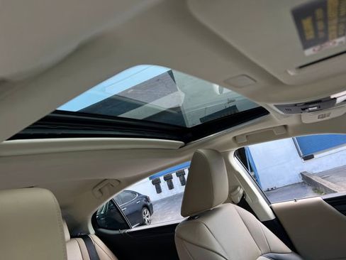 Used 2019 Lexus ES 350 image 35