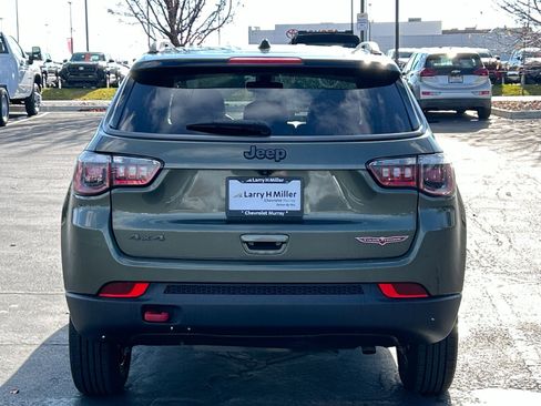 Used 2019 Jeep Compass Trailhawk image 5