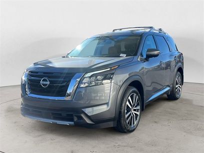 New 2025 Nissan Pathfinder Platinum w/ Lighting Package (N92)