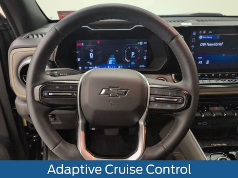 Used 2025 Chevrolet Colorado ZR2 w/ Technology Package image 42