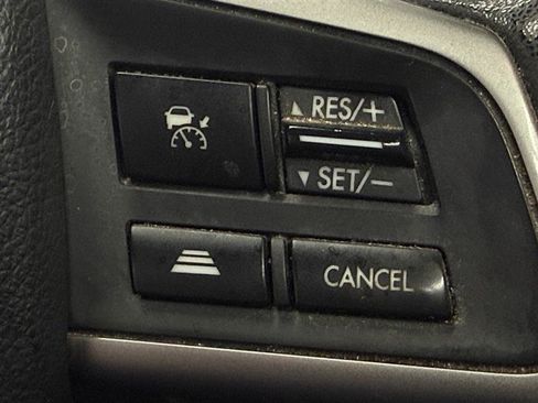 Used 2016 Subaru Forester 2.5i Premium AWD/4WD image 16