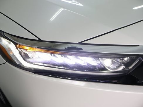 Used 2022 Honda Accord LX image 25