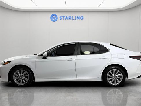 Used 2023 Toyota Camry LE FWD image 3