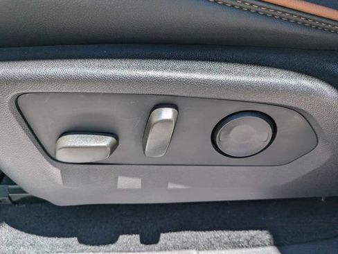 Certified 2025 GMC Canyon AT4 w/ AT4 Premium Package AWD/4WD image 20