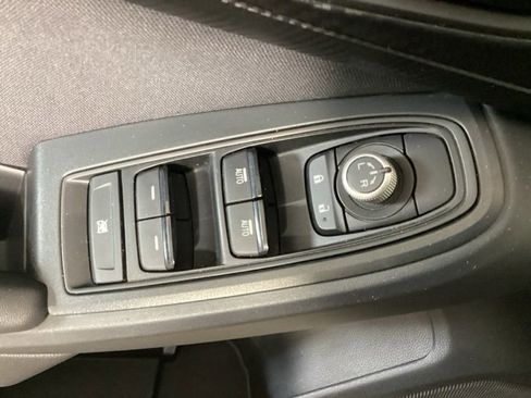 Used 2023 Subaru Crosstrek 2.0i Premium image 15