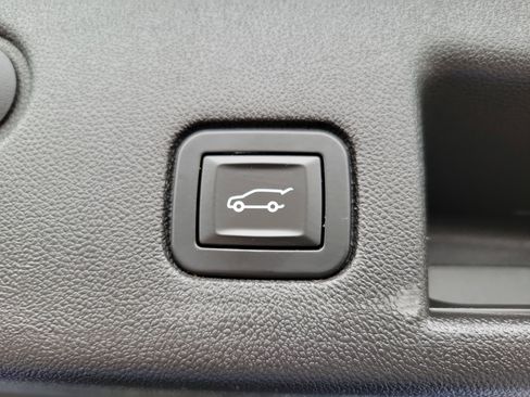 Used 2019 Chevrolet Equinox LT image 10