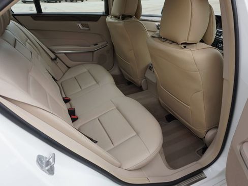 Used 2015 Mercedes-Benz E 350 Sedan image 24