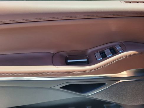 New 2026 Lincoln Navigator Reserve AWD/4WD image 8