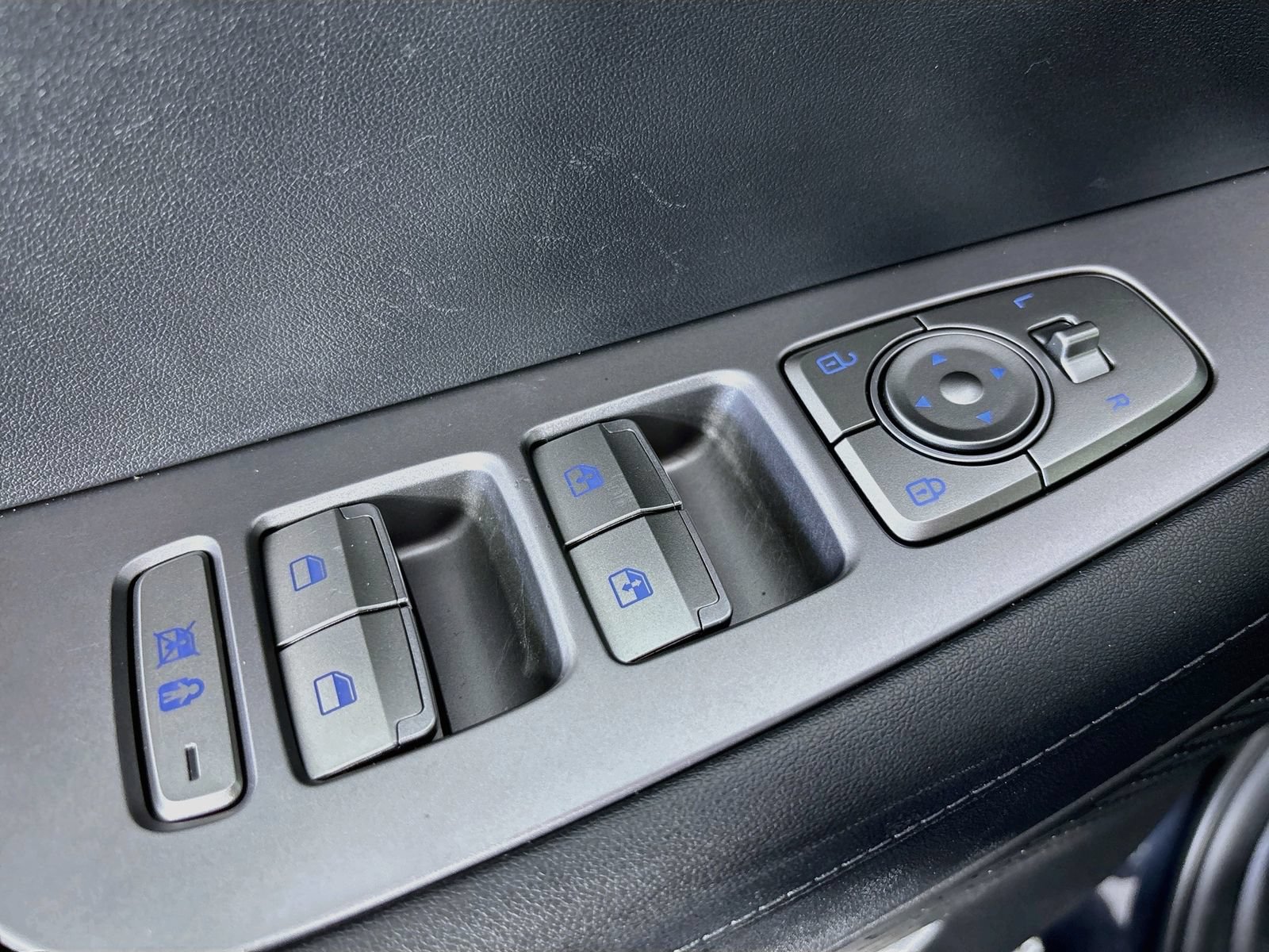 Used 2025 Hyundai Palisade SEL FWD image 18