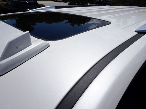 Used 2019 Cadillac Escalade Platinum image 12