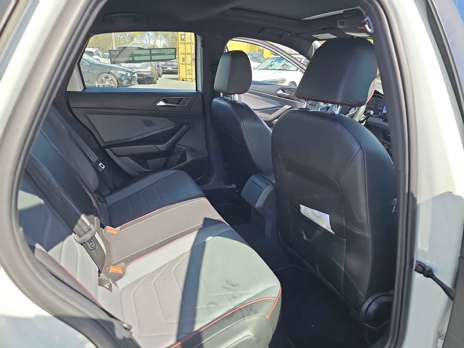 Used 2025 Volkswagen Jetta GLI Autobahn FWD image 14