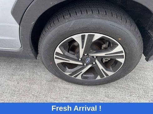 Used 2025 Subaru Crosstrek 2.0i Premium image 18