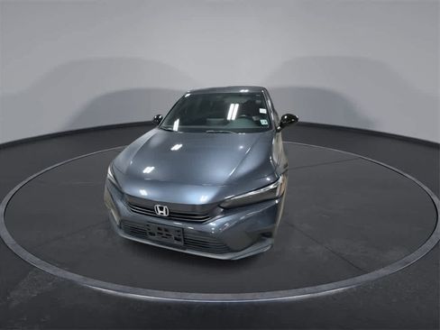 Used 2023 Honda Civic Sport image 3