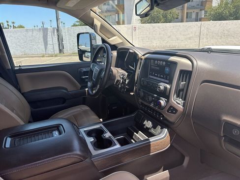 Used 2017 GMC Sierra 2500 Denali w/ Duramax Plus Package AWD/4WD image 35