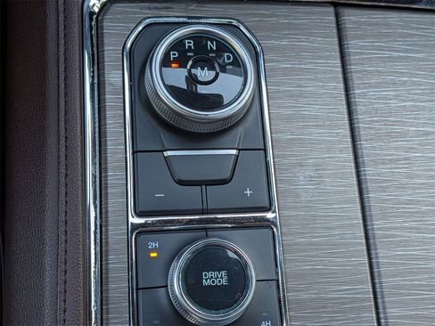 Used 2023 Ford Expedition Limited image 26