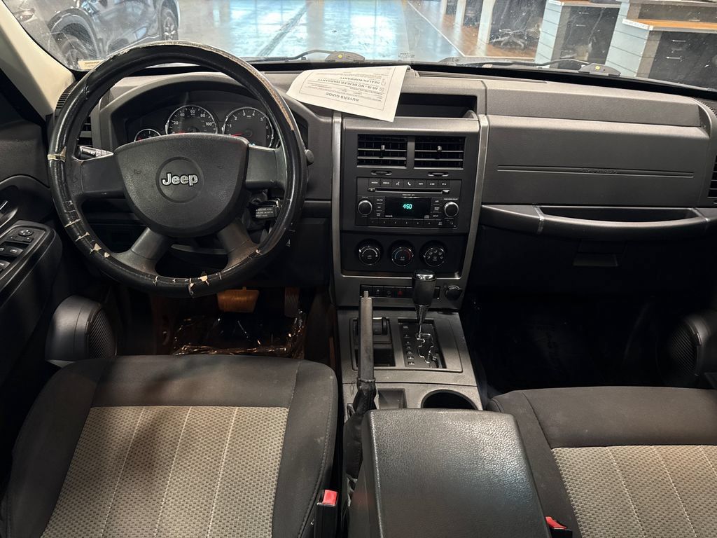 Used 2010 Jeep Liberty Sport w/ Popular Equipment Group AWD/4WD image 10