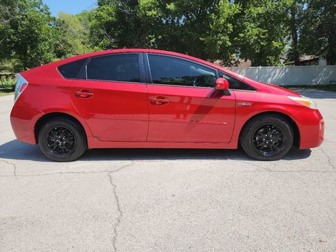 Used 2013 Toyota Prius Four FWD image 9