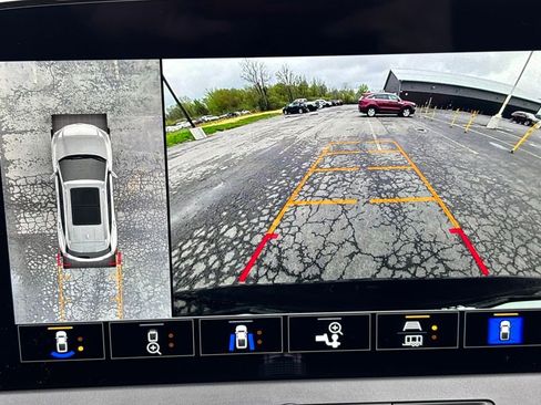Used 2023 Chevrolet Blazer RS w/ Driver Confidence II Package AWD/4WD image 28