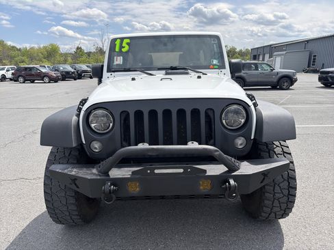 Used 2015 Jeep Wrangler Unlimited Sport w/ Connectivity Group AWD/4WD image 9