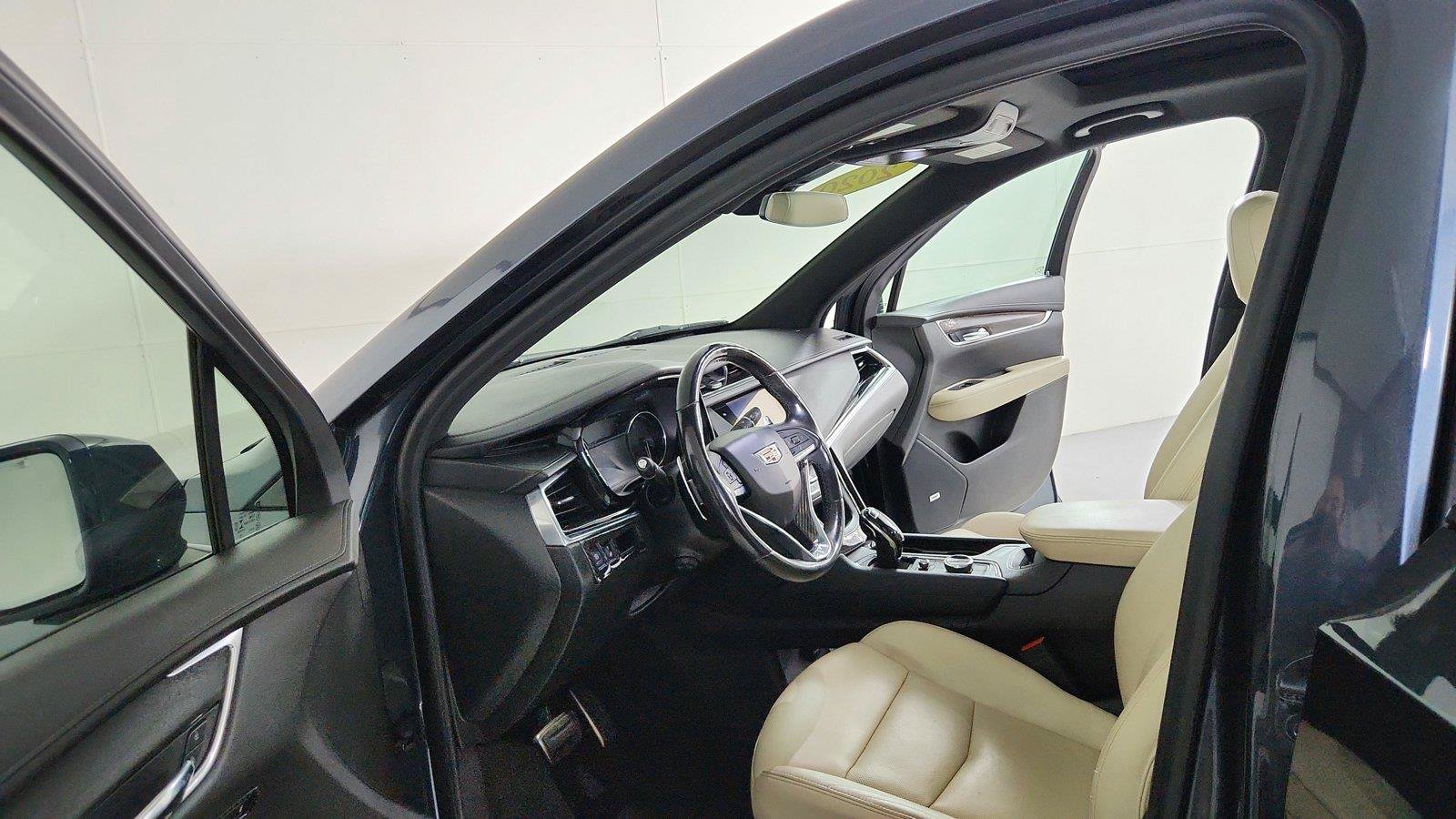 Used 2020 Cadillac XT6 Sport AWD/4WD image 16