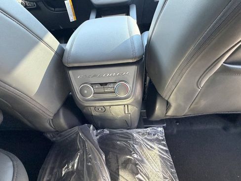 New 2026 Ford Explorer Active w/ Active Comfort Package RWD image 15
