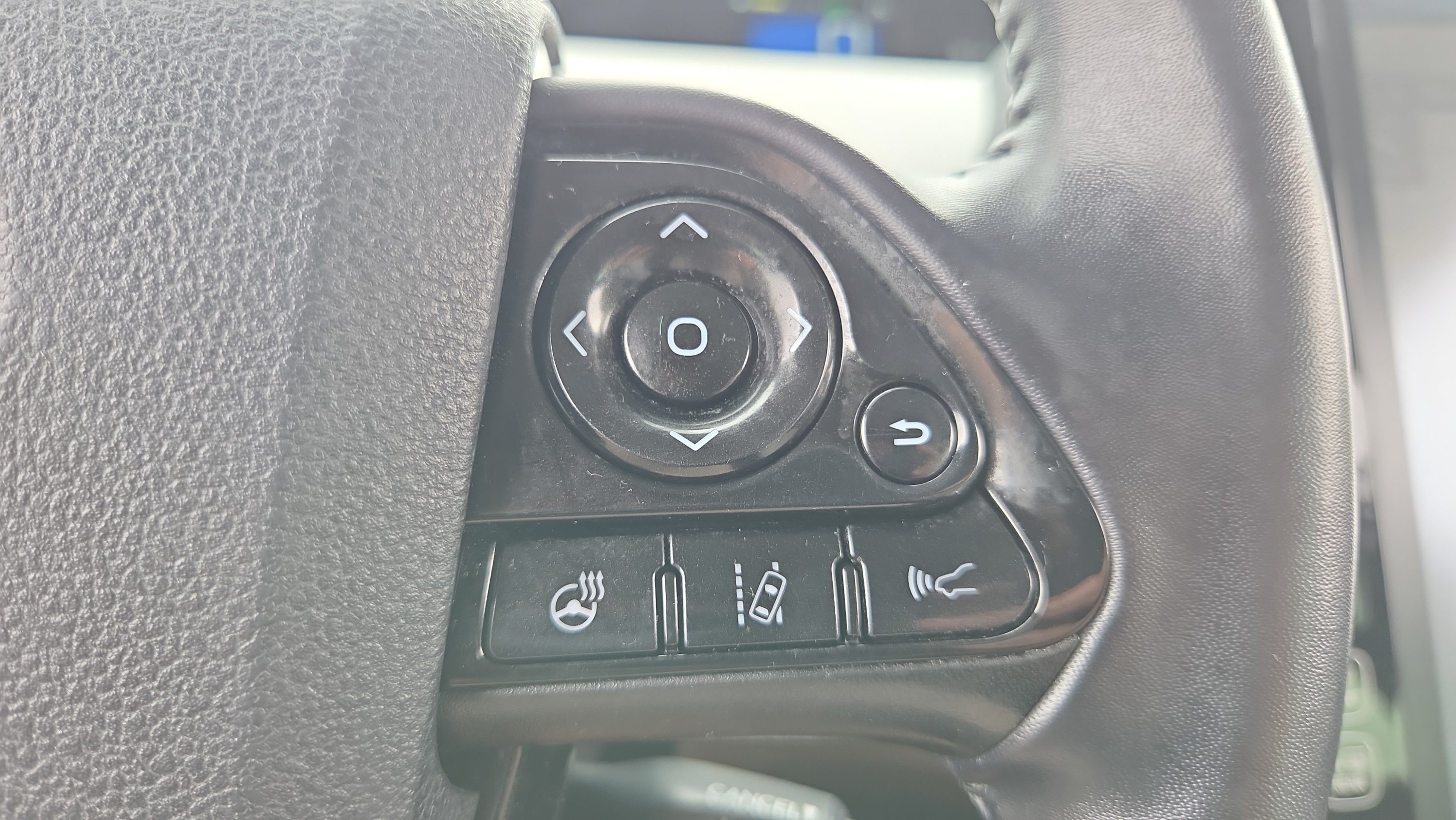 Used 2020 Toyota Prius Limited FWD image 24