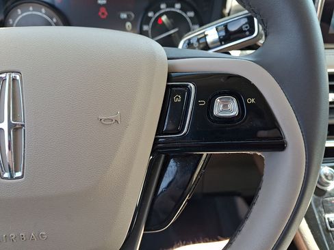 Certified 2022 Lincoln Corsair AWD w/ Equipment Group 101A image 22