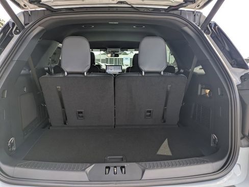 New 2026 Ford Explorer ST-Line w/ ST-Line Street Pack image 13