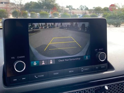 Used 2025 Honda Civic Sport image 36