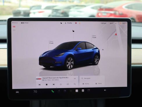 Used 2023 Tesla Model Y AWD image 18
