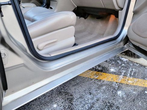 Used 2002 Buick Regal LS w/ LS Premium Pkg image 32