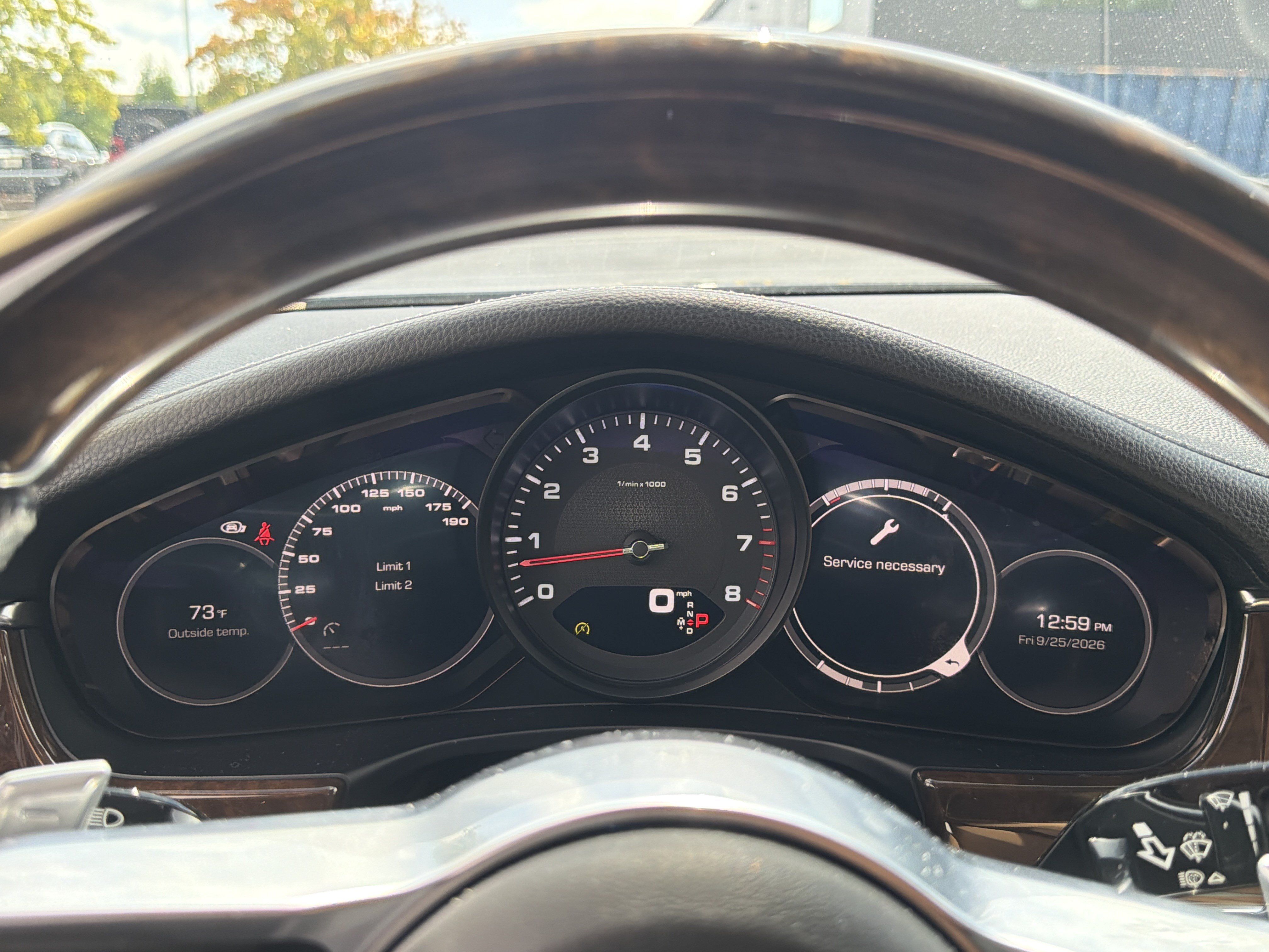 Used 2018 Porsche Panamera RWD image 37