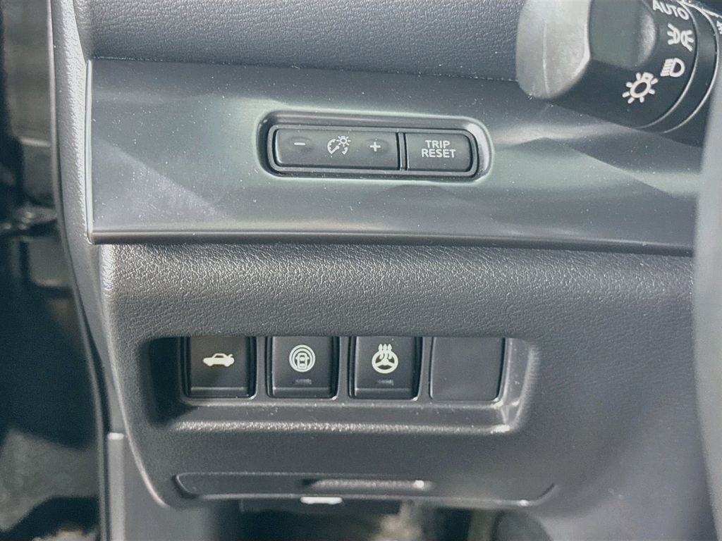 Certified 2022 Nissan Maxima SR w/ Sport Mat Group FWD image 22
