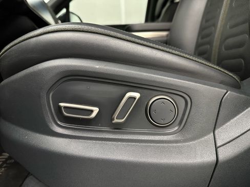 Used 2022 Rivian R1T Adventure image 12