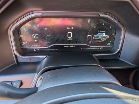 Certified 2025 GMC Sierra 1500 AT4 w/ AT4 Premium Package AWD/4WD image 16