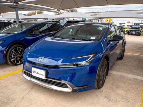 New 2026 Toyota Prius Plug-In Hybrid FWD image 1