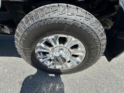 Used 2019 Ford F350 XLT w/ XLT Premium Package AWD/4WD image 19
