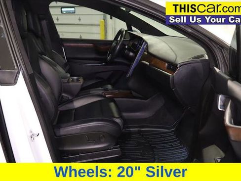Used 2018 Tesla Model X 75D image 28