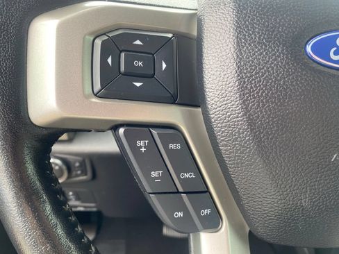 Used 2021 Ford F250 Lariat w/ Lariat Value Package AWD/4WD image 19