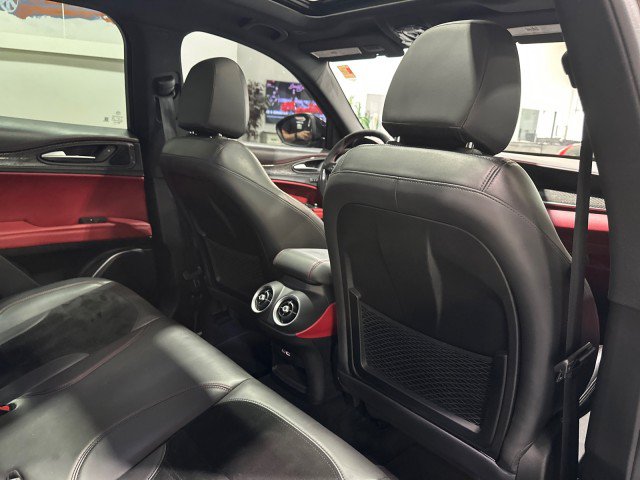 Used 2018 Alfa Romeo Stelvio Quadrifoglio w/ Driver Assist Dynamic Package AWD/4WD image 52