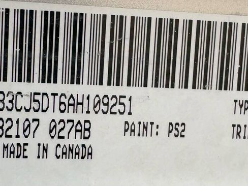 Used 2010 Dodge Challenger R/T image 9