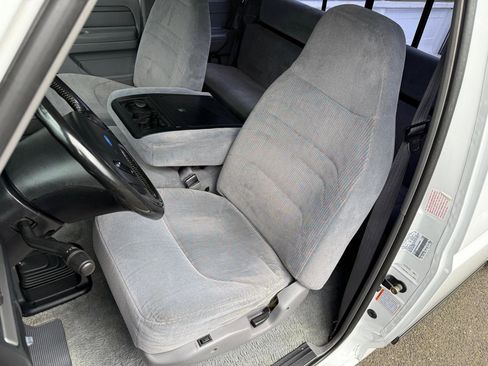 Used 1995 Ford F250 XLT image 10