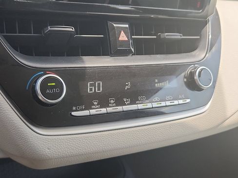 Used 2022 Toyota Corolla LE FWD image 10