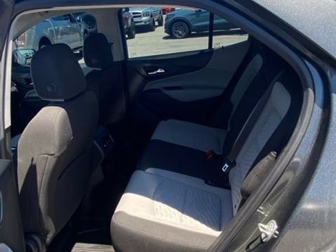 Used 2020 Chevrolet Equinox LS FWD image 6