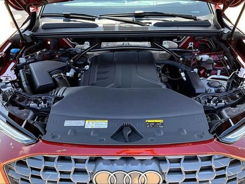 Used 2025 Audi Q5 Premium Plus w/ Premium Plus AWD/4WD image 9