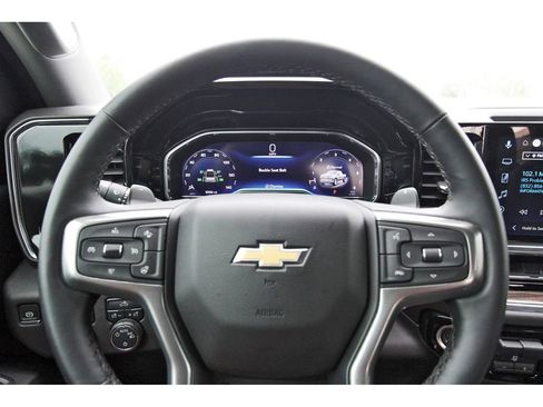 Used 2025 Chevrolet Silverado 1500 LT w/ Texas Edition Plus RWD image 17