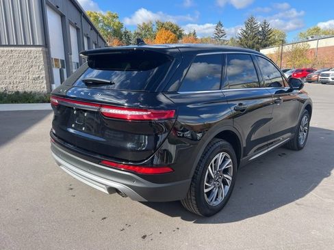 Used 2023 Lincoln Corsair AWD w/ Equipment Group 101A image 5